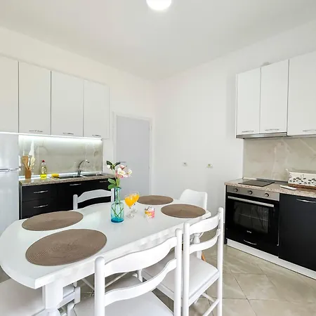 Aqua Vista Haven B53 Apartment